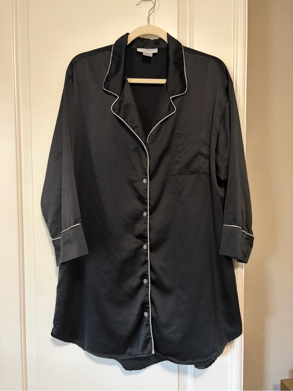 🖤Natori Black Satin Button-Front Sleep Shirt Nightgown🖤